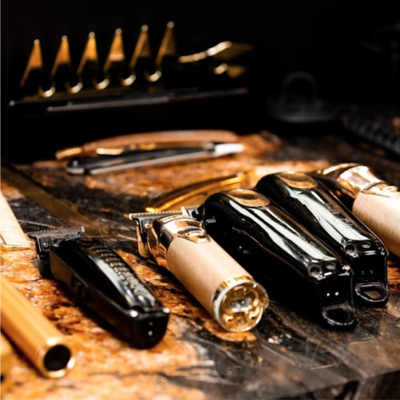 a bunch of different types of hair cutting tools on a table.