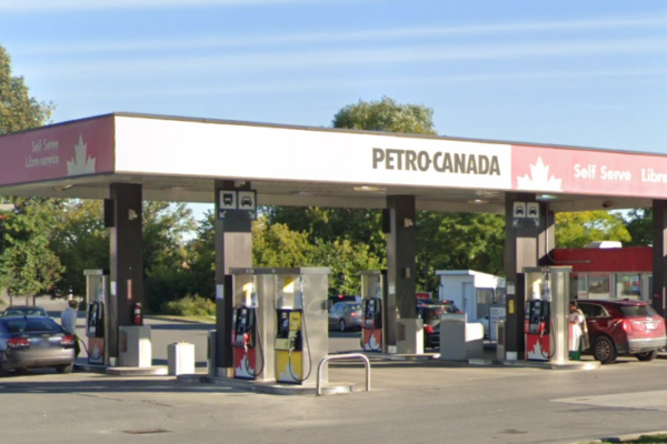 Petro Canada & Car Wash