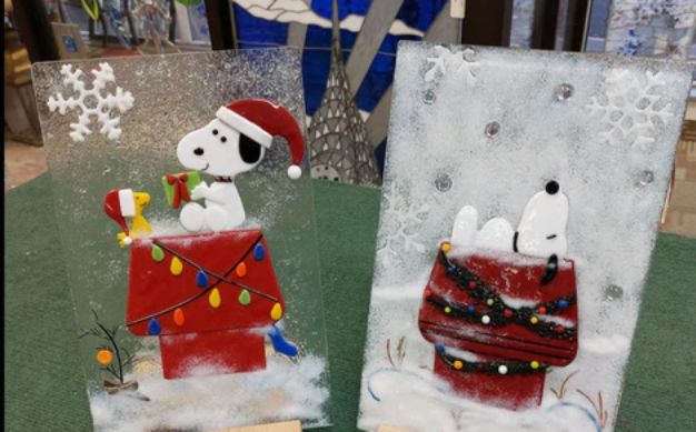 Snoopy and snoopy christmas ornaments.